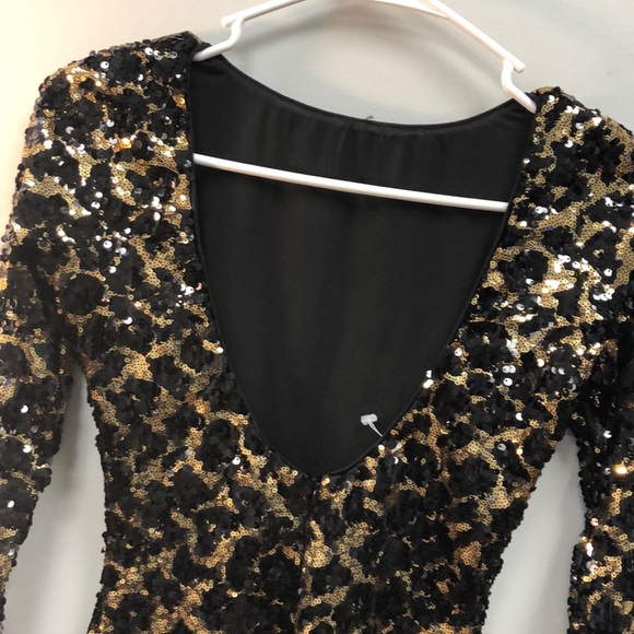 Dress the Population | Lola Sequin Bodycon Dress - Picture 6 of 8